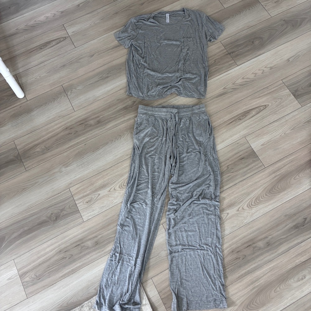 Tranquil & True Womens Gray 2 Piece Pajama Set Pocket Tee Wide Leg Pants Small